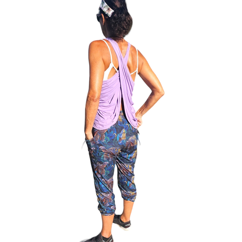 Turtle Print Yogaz with our signature pockets in pocket design - YOGAZ